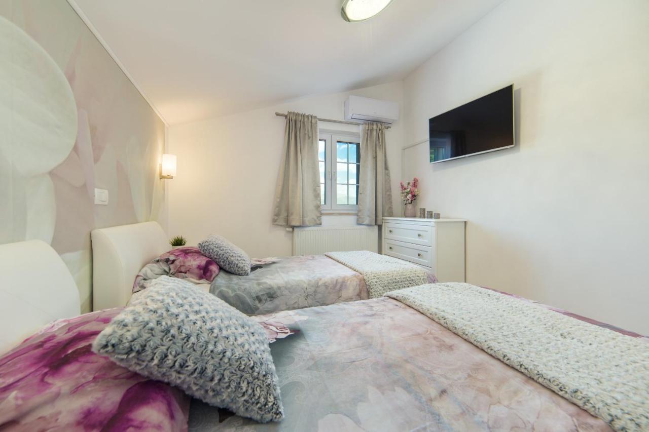 Villa Argenta Arzano Luaran gambar