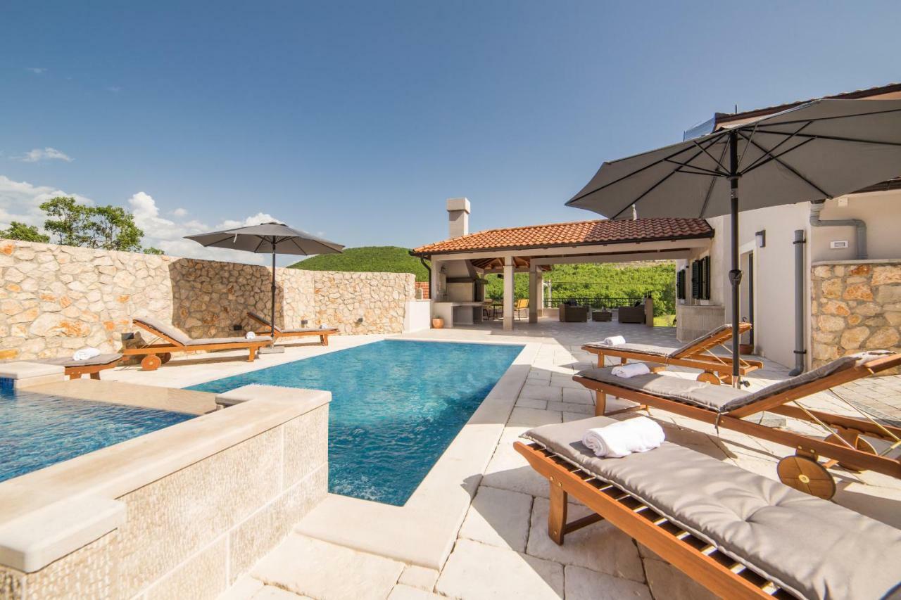 Villa Argenta Arzano Luaran gambar