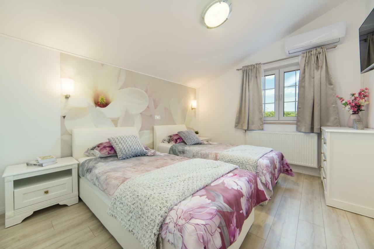Villa Argenta Arzano Luaran gambar